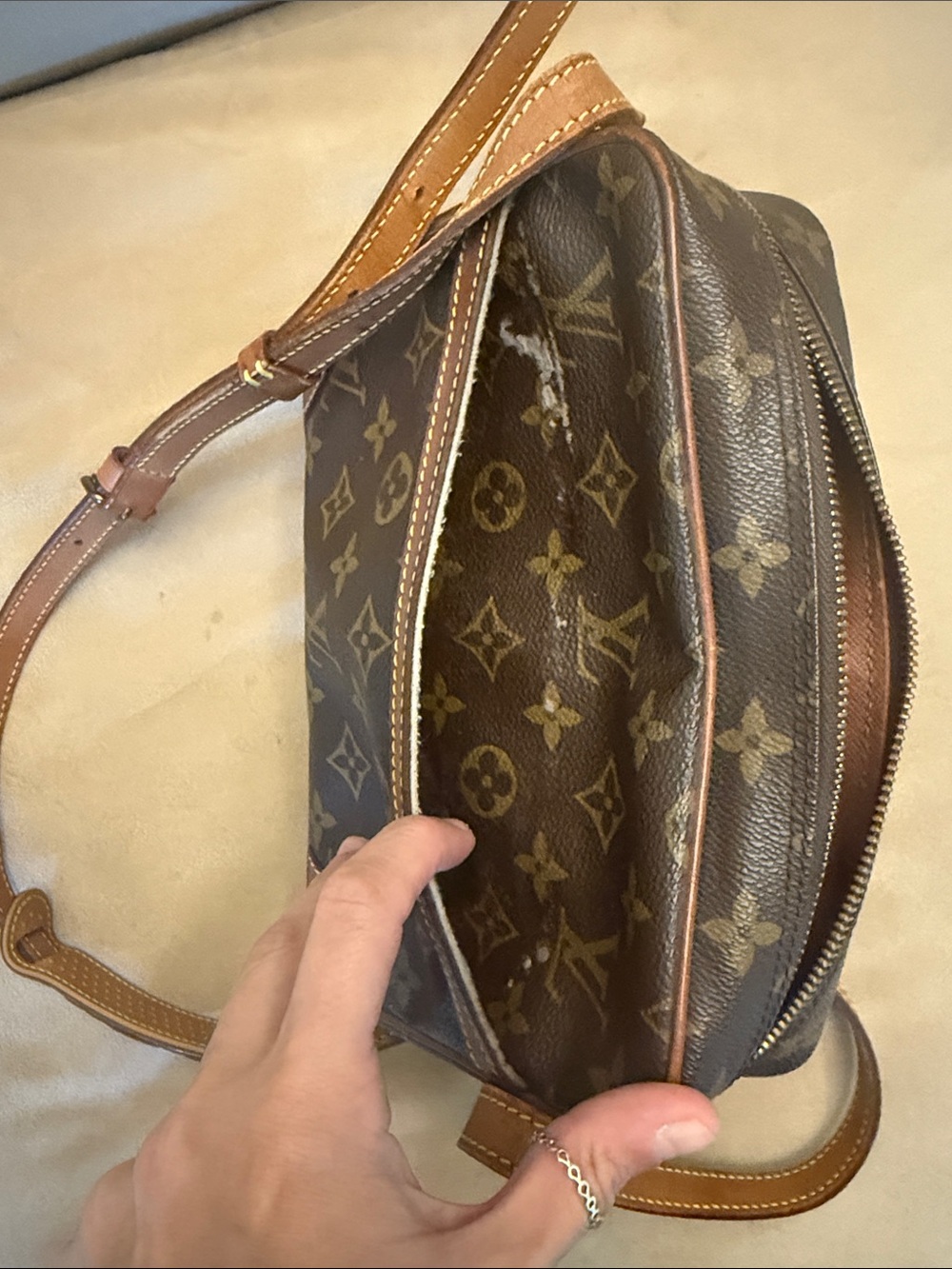Louis Vuitton Monogram Trocadero 23 - Picture 3 of 9